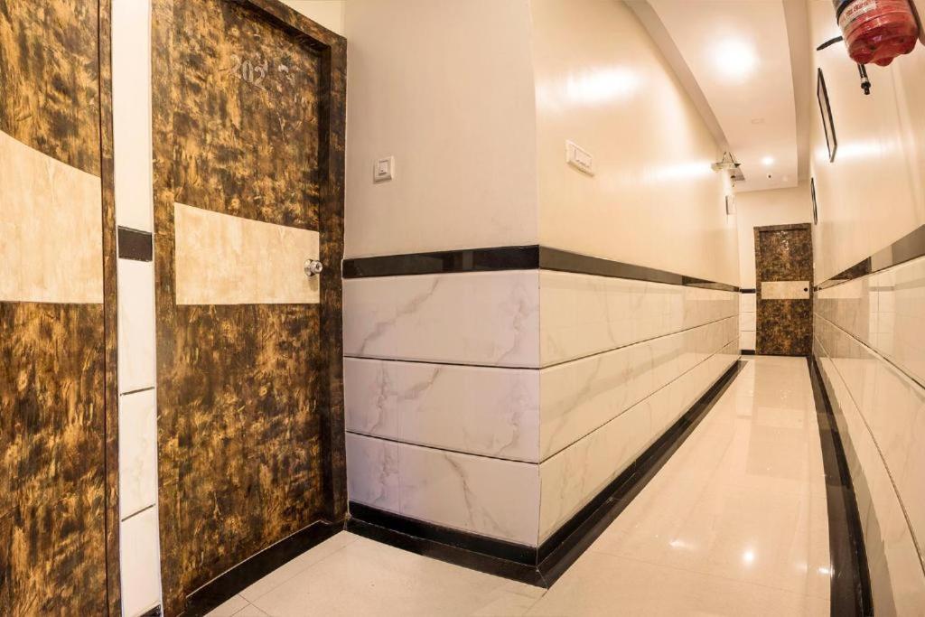 Hotel Embassy Grand Near Us Embassy Bkc Mumbai Exterior photo